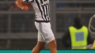 14, 尤文铁卫乌龙送礼遭球迷诟病  